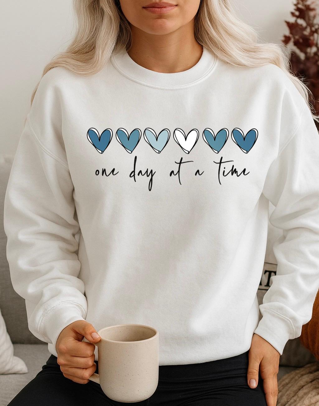Bluza alba din bumbac 100% One day at a time